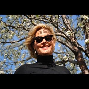 Meet your Posher, Jennifer